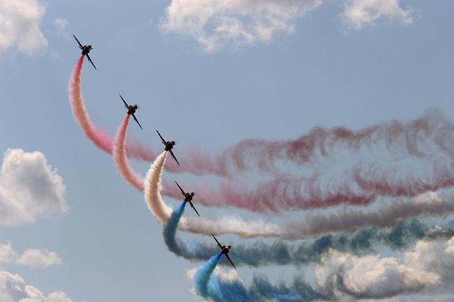 129 Red Arrows - RAF.JPG